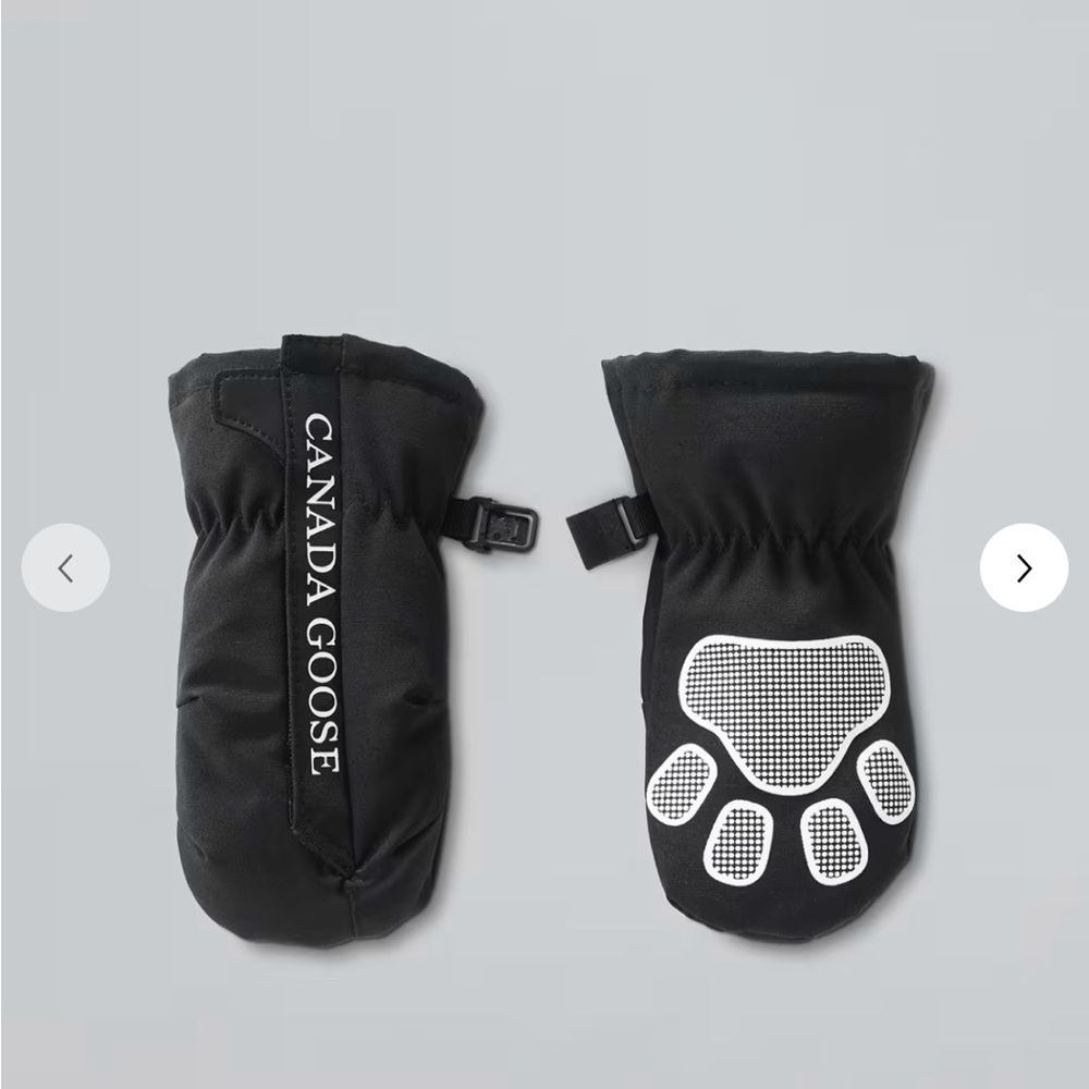Canada Goose “Baby Paw Mitts”